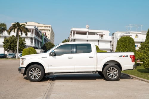 Ford ថ្នាំស៊ីនមួយជុំ