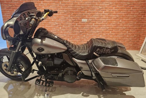 Harley Davidson Street Glide 2015 NoTax Yet only 2xxxx kilo Still New