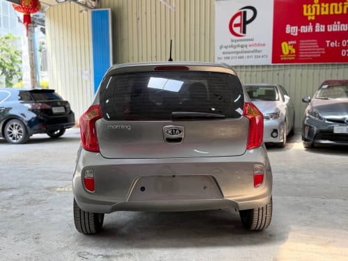 Kia morning 2012 ប្រផេះ ក្នុង ក្រហម