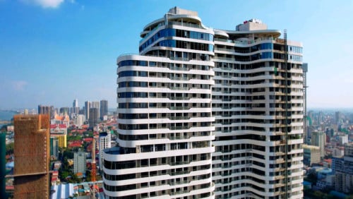 Last one 3Bedrooms Condomidium for sale! Buy Now Move in now!