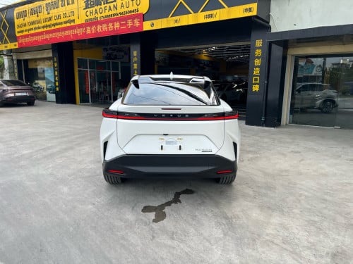 LEXUS RZ450e EV 2023