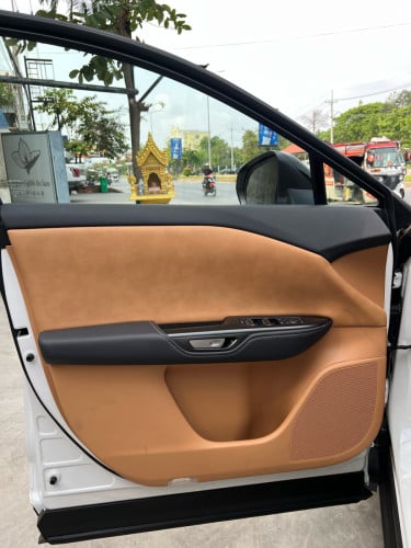 LEXUS RZ450e EV 2023