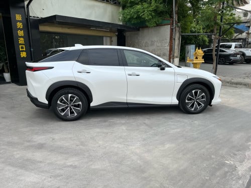LEXUS RZ450e EV 2023