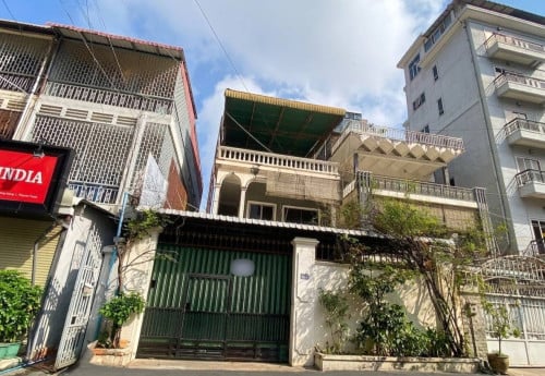 Shophouse for Rent 出租 – BKK1 金边核心地段