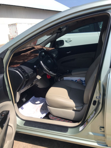 Toyota Prius 2008 Full Option Touring ក្នុងលឿង