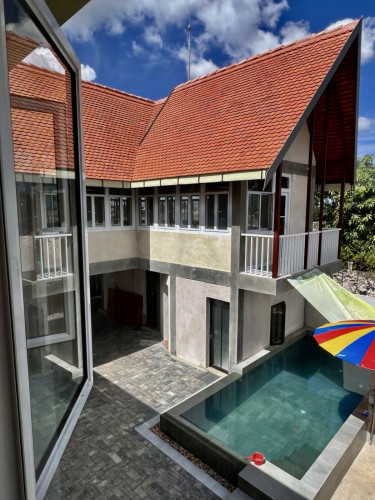 Two houses on a 600 square meters plot in a quiet area in Chreav