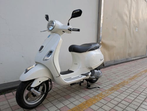 Vespa LX 125