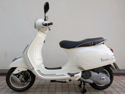 Vespa LX 125
