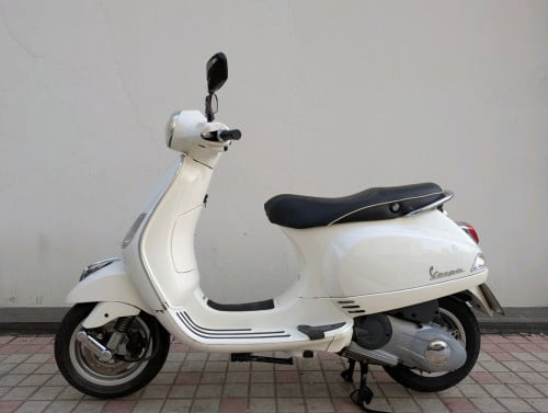 Vespa LX 125