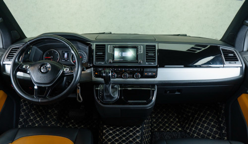 Volkswagen Multivan 2018 V4 2.0L