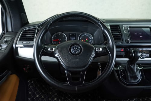 Volkswagen Multivan 2018 V4 2.0L