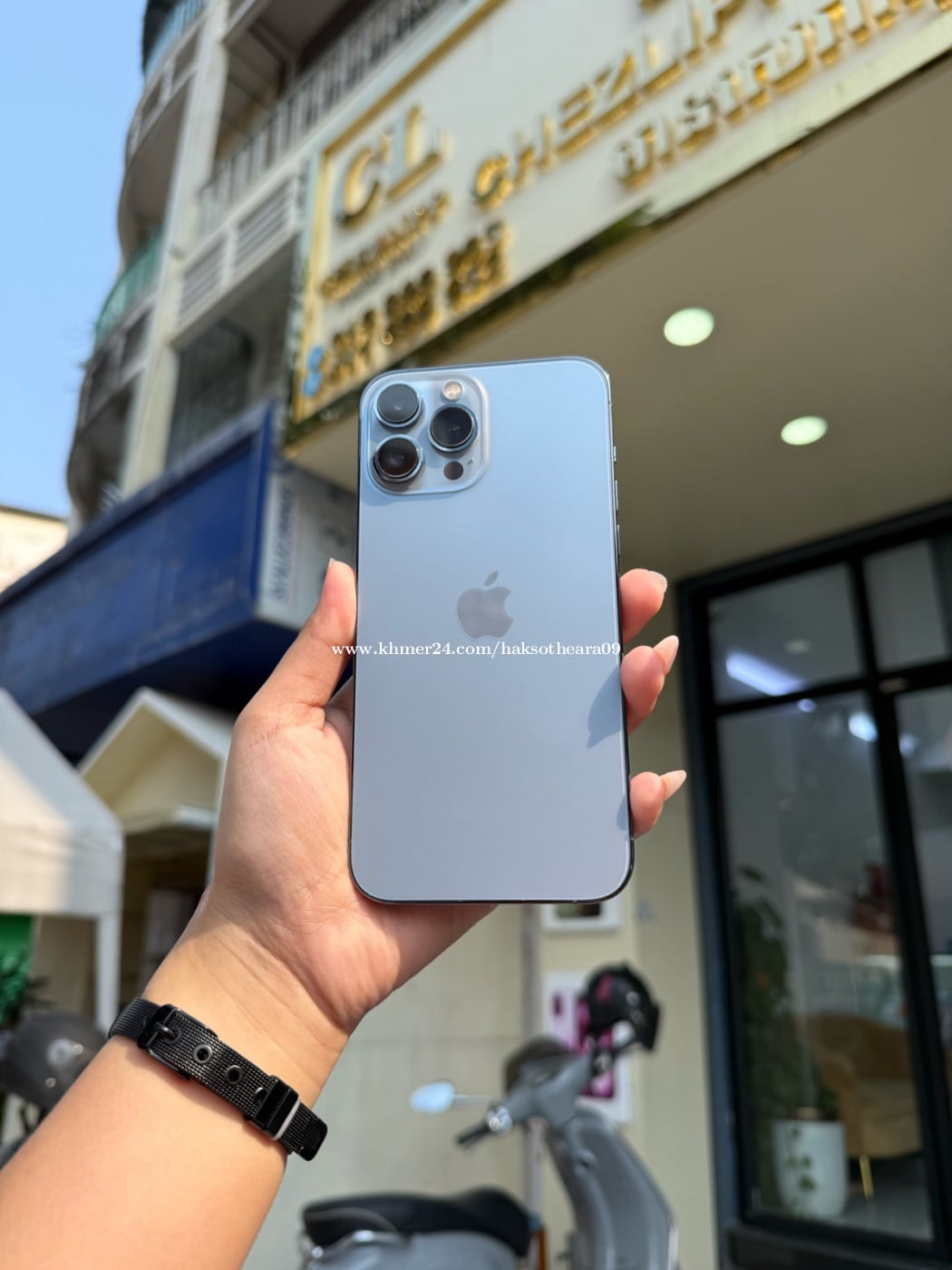 iPhone 13promax 256g LL/A មួយទឹកសុំណុំសុីន តម្លៃ350$