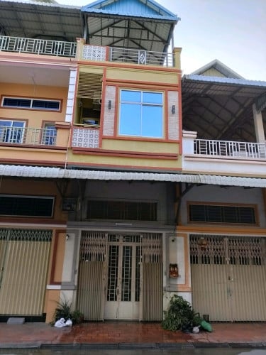 ផ្ទះនៅផ្លូវធ្លុះធ្លាយអាចប្រកបអាជីវកម្មបានគ្រប់មុខលក់បន្ទាន់ម្ចាស់ប្រញាប់លុយ