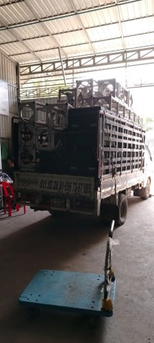 ឡានជូលដឹកអីវ៉ាន់