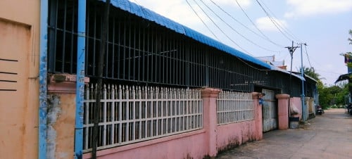 ដីលក់បន្ទាន់ខ្លាំង