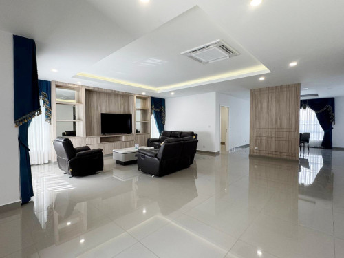 វីឡាឃ្វីនB សម្រាប់ជួល | Queen B villa for rent (បុរីជីបម៉ុង ផាកលែន ៥០ម៉ែត្រ)