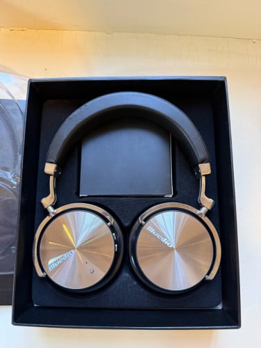 កាសអត់ខ្សែ Bluedio T4