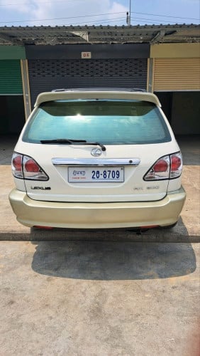 លក់ឡាន Lexus RX300 ឆ្នាំ1999 ប៉ុហ1ពណ៍សរលាំម៉ៃ