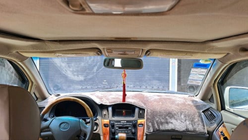 លក់ឡាន Lexus RX300 ឆ្នាំ1999 ប៉ុហ1ពណ៍សរលាំម៉ៃ