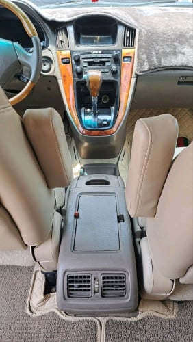 លក់ឡាន Lexus RX300 ឆ្នាំ1999 ប៉ុហ1ពណ៍សរលាំម៉ៃ