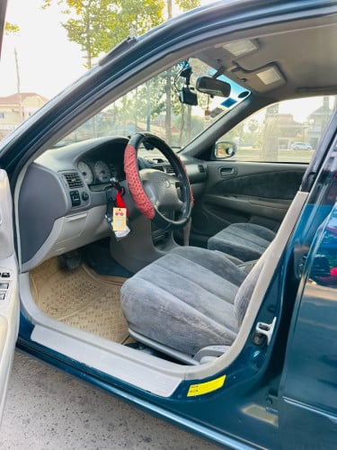 ឡានលក់បងប្អូនToyota Corollaឆ្នាំ1998សុំណុំឡានស្អាតតំលៃ4900$ធានាឡានស្អាត