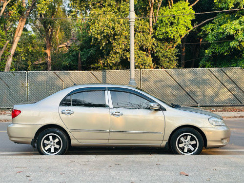 ជំរាបសួរពុកម៉ែបងប្អូនខ្ញុំលក់ឡានមួយគ្រឿងToyota Corollaឆ្នាំ2004ABSប្រភេទឡានថ្មីតំលៃ9900$$និយាយគ្នា។
