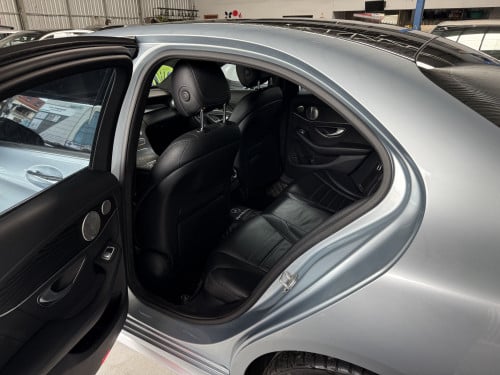 2015 Mercedes-Benz C300 AMG Line Option មហាខ្ពស់ 3ប៉ូតុង គុជ2
