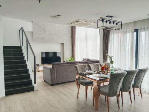 4 Bedroom Plus 1
