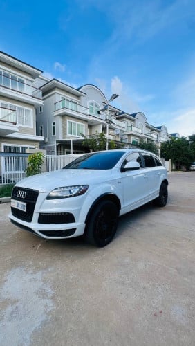 Audi Q7 2012 smartkey( សាំង ) for sale