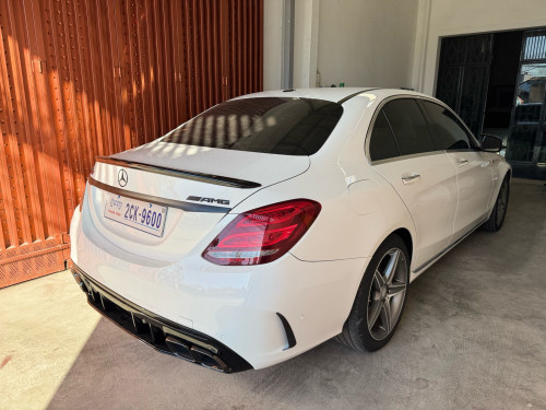C300 up C63AMG