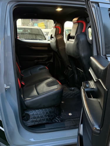 Ford Ranger Raptor 2023 ( សុីម៉ង់​ ) ស្លាកលេខ​ ភ្នំពេញ​ , ម្ចាស់ដេីម​ទិញខ្លាញ់គោ​