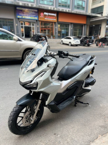 Honda ADV 2023 ក្រដាស់ពន្ធ