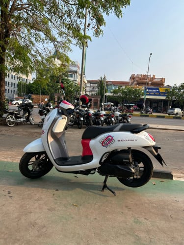 Honda Scoopy 2023y  ម៉ាស៊ីនស្អាត បង់រំលស់100%