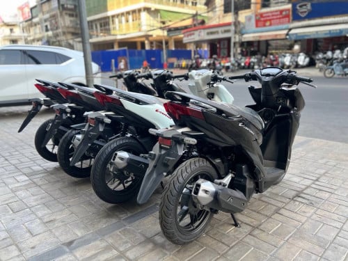 Honda Vario 2022 125cc មានពន្ធ​ ស្អាត98%​ ធានាម៉ាសុីន​1ឆ្នាំ​