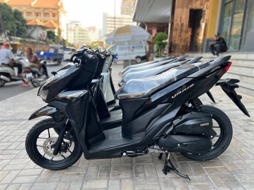 Honda Vario 2022 125cc 2080$ឆាតជាមួយហាងផ្ទាល់ 💌👉 https://t.me/senghengmotor090