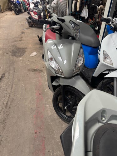 Honda Vison 2019នៅស្អាត