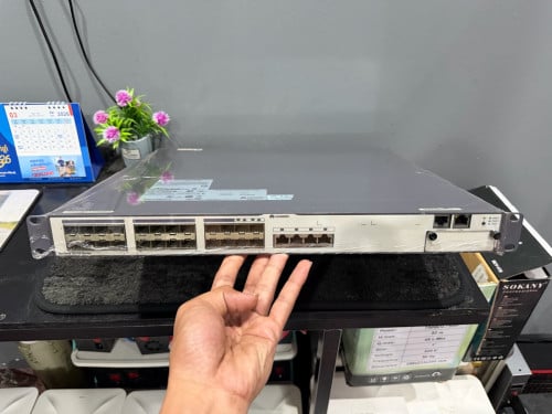 Huawei S5700-28C-EI-24S (Fiber Switch Layer 3)