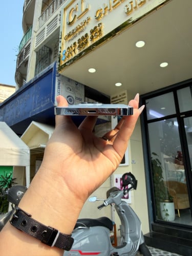 iPhone 13promax 256g LL/A មួយទឹកសុំណុំសុីន តម្លៃ350$