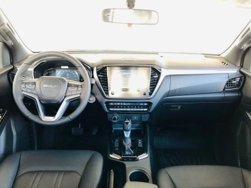 ISUZU D-MAX V-CROSS 2026