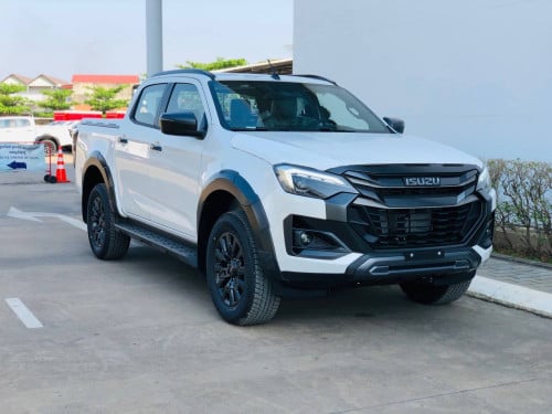ISUZU D-MAX V-CROSS 2026
