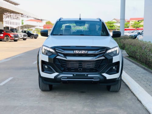 ISUZU D-MAX V-CROSS 2026