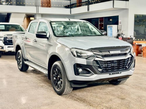 Izusu D-max 2026ថ្មី100%ទិញភ្លាមបានភ្លាម ចូលតាមក្រុមហ៊ុនមានការធានាត្រឹមត្រូវពីក្រុមហ៊ុន