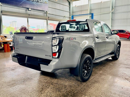 Izusu D-max 2026ថ្មី100%ទិញភ្លាមបានភ្លាម ចូលតាមក្រុមហ៊ុនមានការធានាត្រឹមត្រូវពីក្រុមហ៊ុន