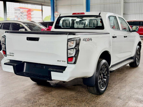 Izusu D-max 2026ថ្មី100%ទិញភ្លាមបានភ្លាម ចូលតាមក្រុមហ៊ុនមានការធានាត្រឹមត្រូវពីក្រុមហ៊ុន