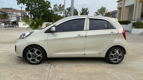 KiaMorning2013លក់8400$