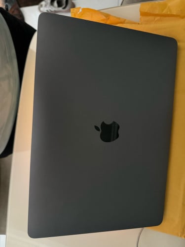 MacBook Pro 13inch core i7 Ram16G 256G