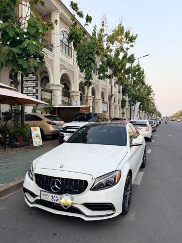 Mercedes-Benz C300 4MATIC 2015