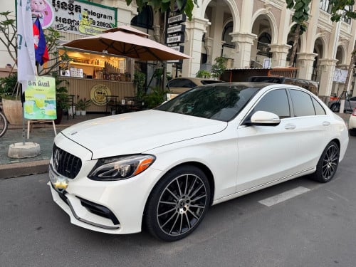 Mercedes-Benz C300 4MATIC 2015