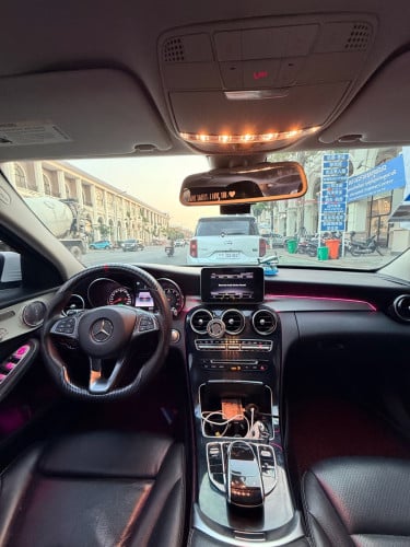 Mercedes-Benz C300 4MATIC 2015