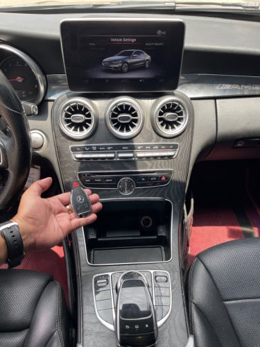 Mercedes-Benz​ C300 up C63  ឆ្នាំ2015  ហ្វូលអុបសិន​ ស្អាតៗណាស់​ ខ្មៅក្រិប🖤